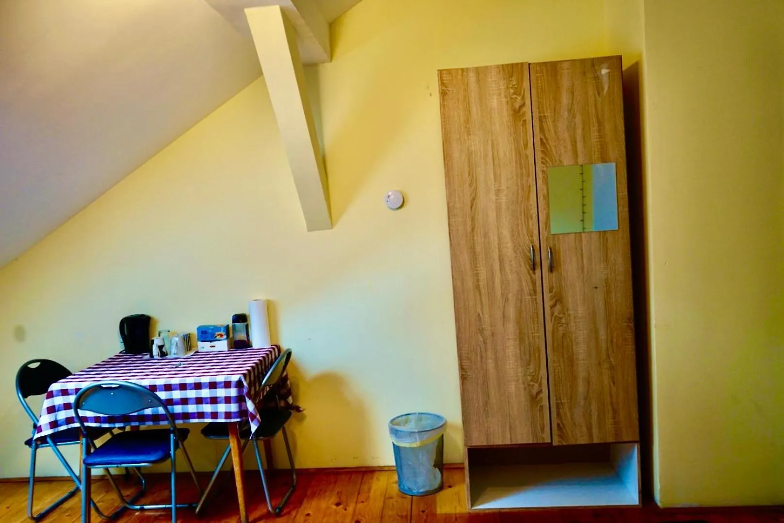 Schoepfwerk Hostel Vienna Homestay